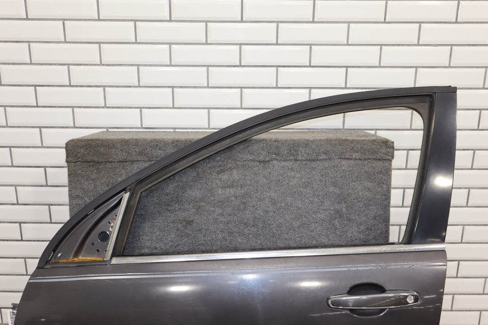 2008-2009 Pontiac G8 GT Left Front Door Grey 18