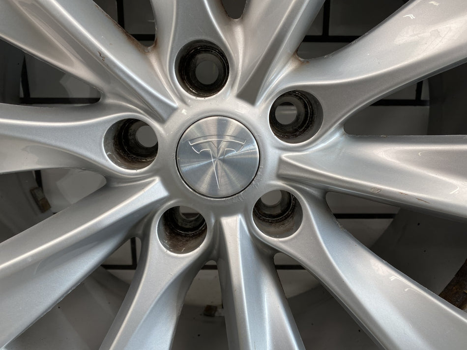 2016-2021 Tesla Model X 20x9 Front Slipstream Wheel/Rim OEM 1027244-00-B