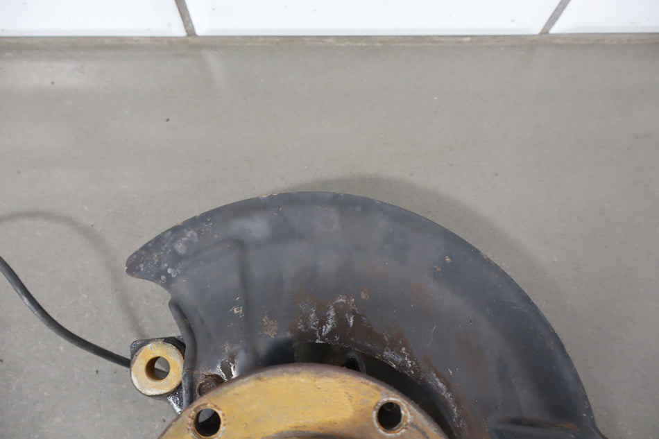 1998 BMW Z3 1.9i Right Front Spindle 31211092080