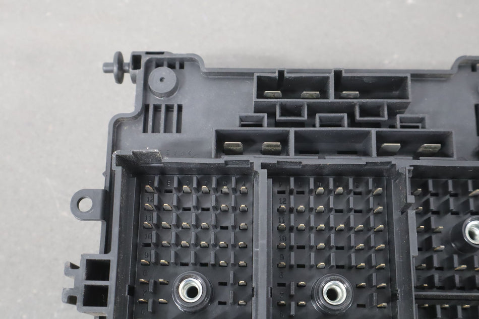 2004 Hummer H2- Engine Fuse Box