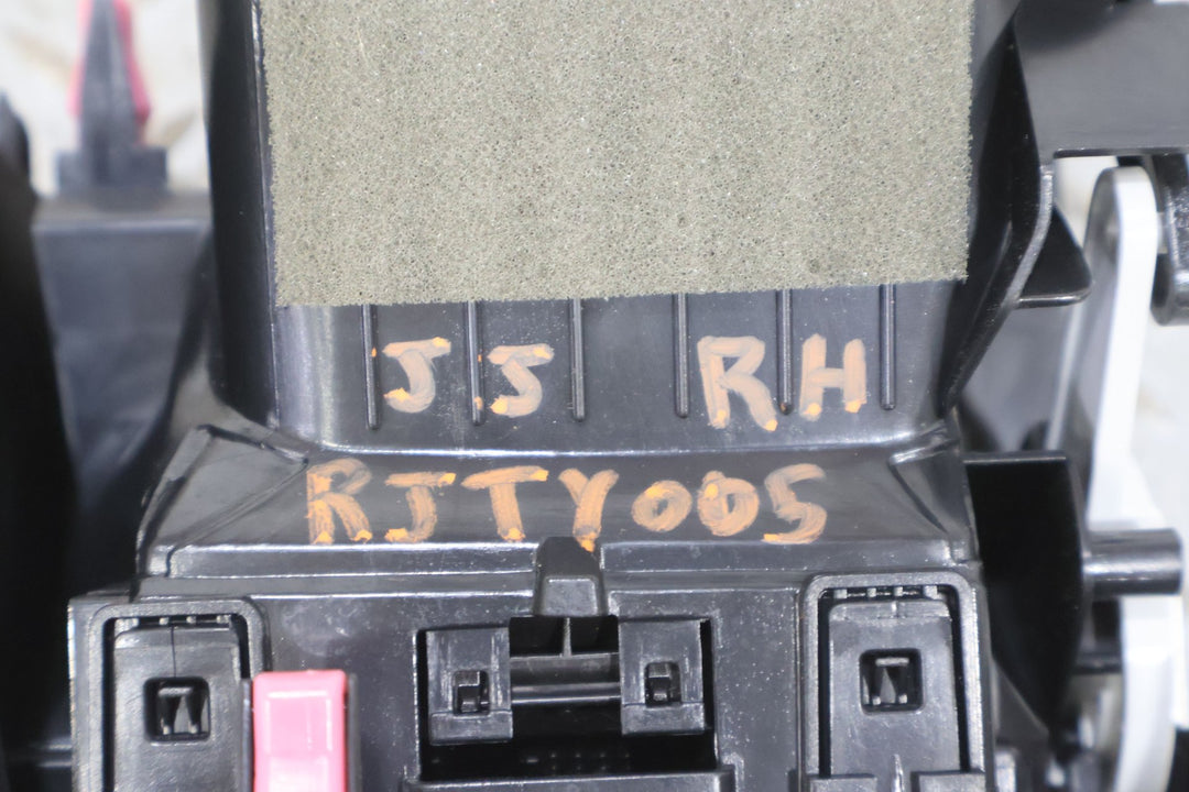 https://dvyuexp86pxrj.cloudfront.net/afb4b39b-4871-415e-a25a-a49131a4a926/578606A2-32AF-49E7-B87B-614E7327CE08/web_252b30be-eb70-4dfa-b66f-ef42961d7c68.jpg