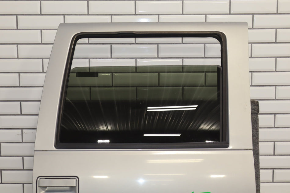 99-00 Yukon Denali Escalade (GMT400) RH Rear Door Silvermist 17