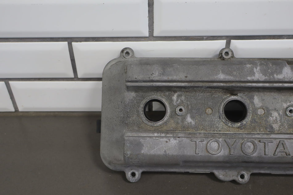 93-97 Toyota Land Cruiser LX450 FZJ80 4.5L 1FZ-FE Cylinder Head Valve Cover