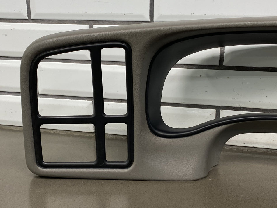99-02 Chevy Silverado GMC Sierra Dash Cluster Radio Bezel Trim Medium Gray