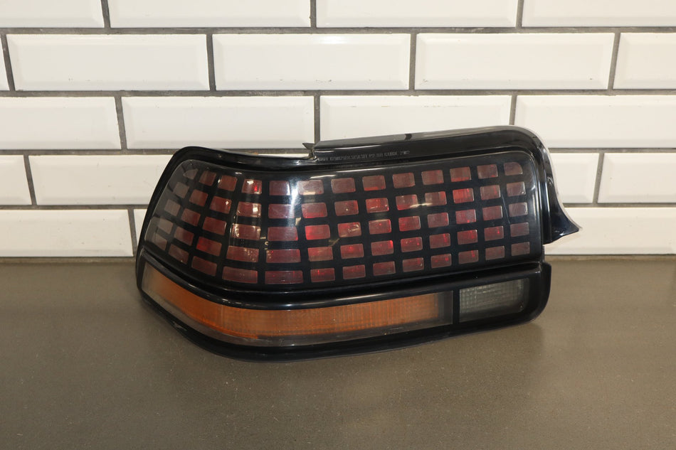 88-96 Pontiac Grand Prix Coupe Left Tail Light Halogen Tested