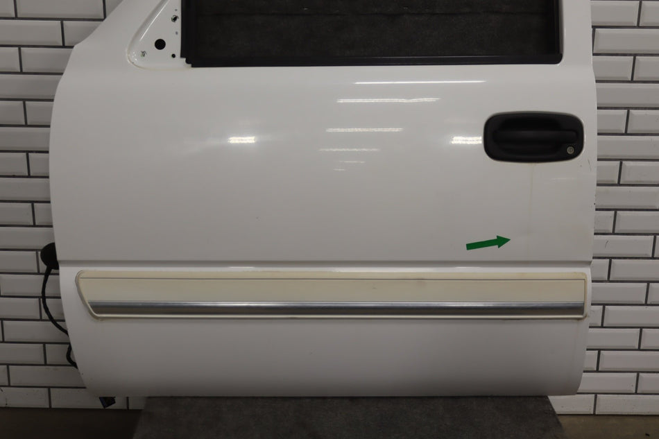 99-07 Chevy GMC Truck SUV GMT800 Left Front Door