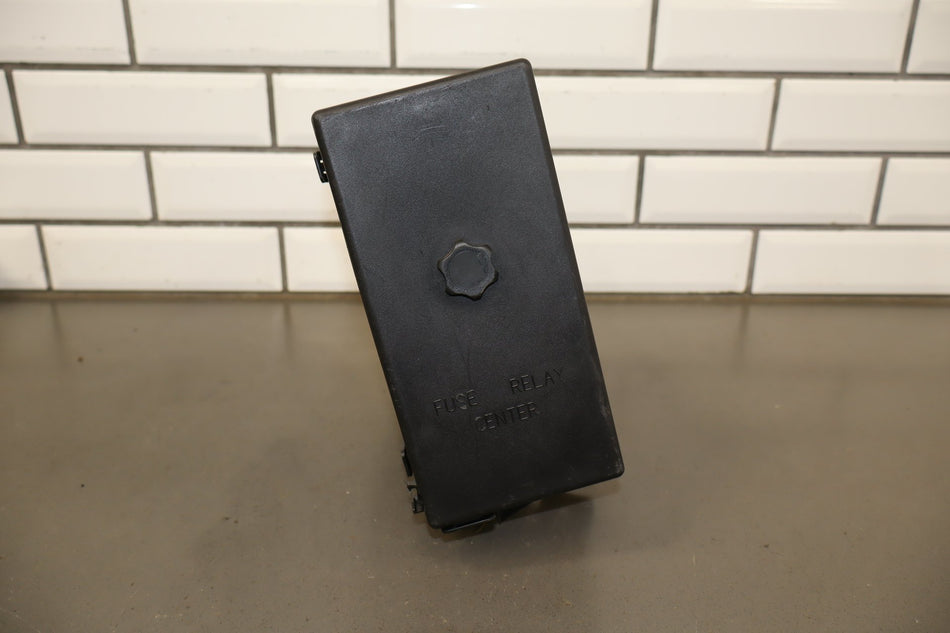 2003-2004 Chevrolet Corvette C5 - Engine Fuse Box 10316193