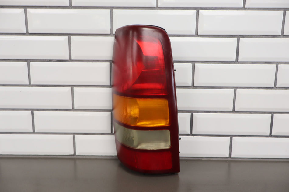 2002 GMC Sierra 2500- Right Tail Light