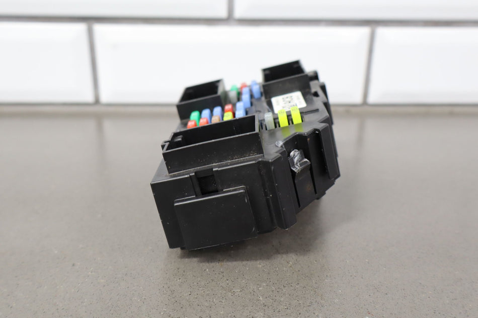 2010 GMC Yukon XL 2500- Cabin Fuse Box