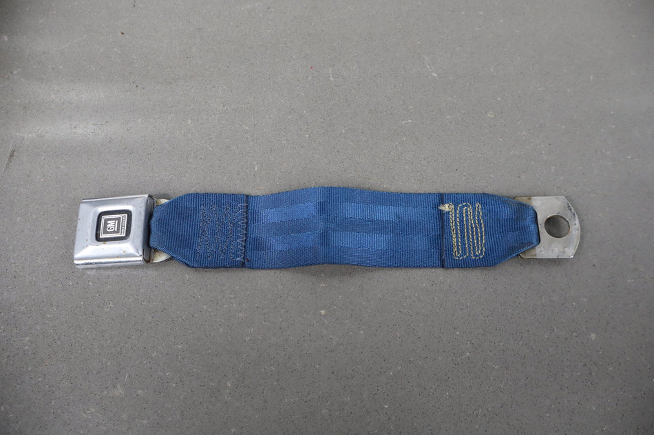 1982-1984 Chevrolet Corvette Right Front Seat Belt Buckle OEM