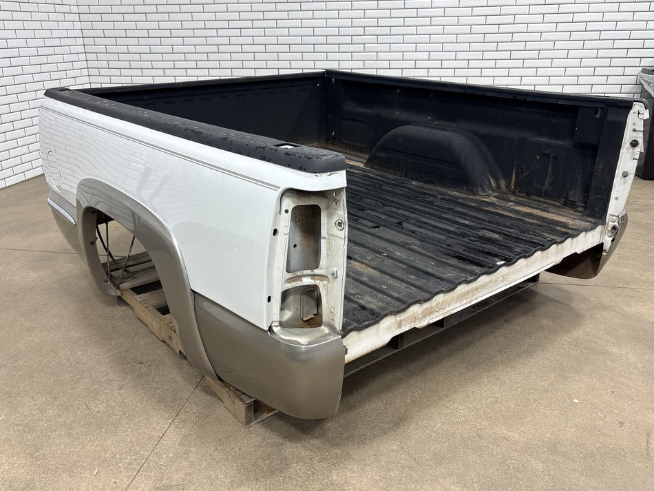 99-07 GMC Sierra Chevy Silverado GMT800 Rust Free 6.5FT Box Truck Bed