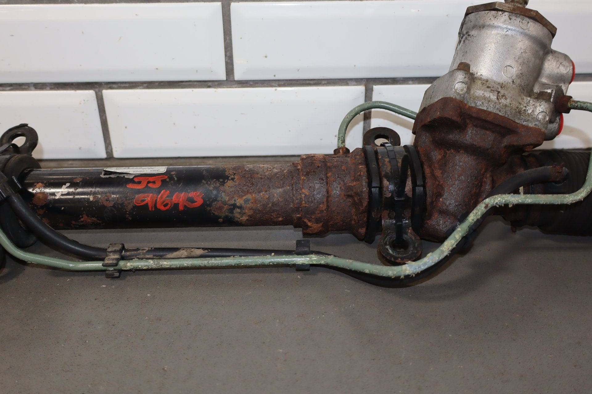 メル81986 1986 Nissan 300ZX Steering Gear OEM – J & J Auto Wrecking
