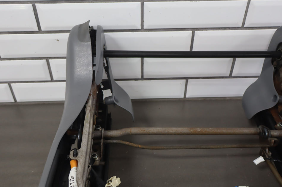 2001 Lexus LX470- Front Seat Track