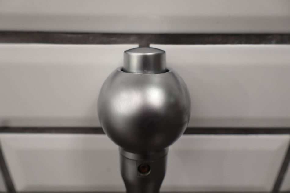 2003 Chevrolet SSR- Shift Knob