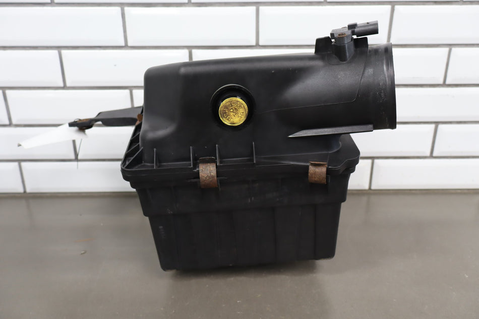 2005 Dodge Ram 2500 5.9 Cummins Air Cleaner Box OEM