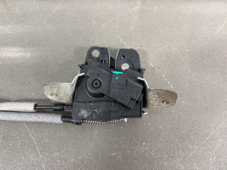 16-21 Tesla Model X Tailgate Latch OEM