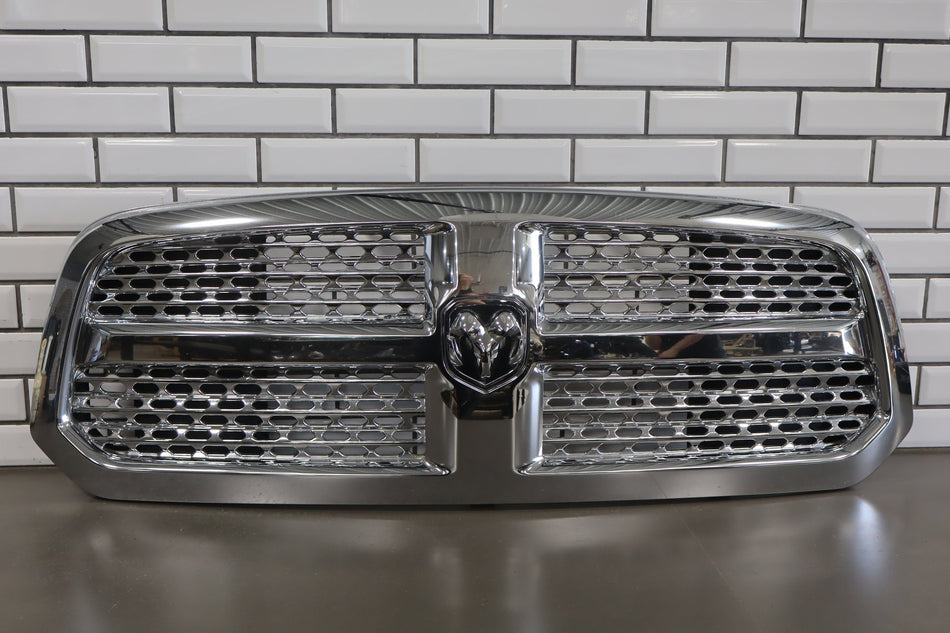 2013-2018 Ram 1500 Laramie Chrome Grille Assembly OEM