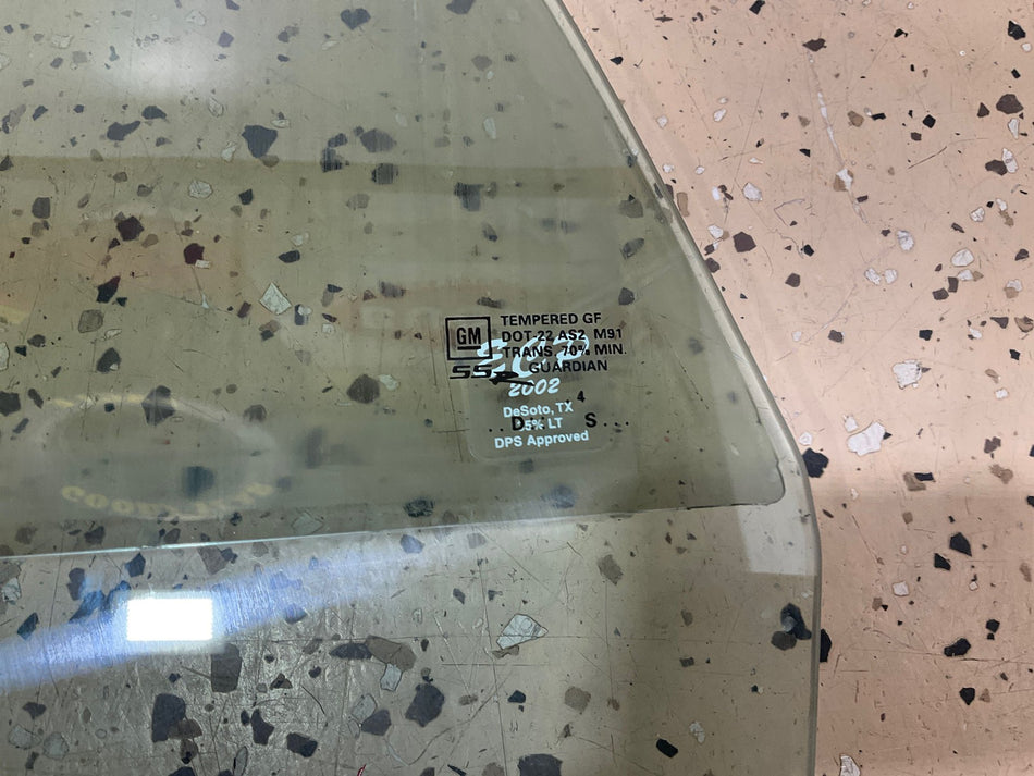 2004 Chevrolet SSR- FRONT DOOR GLASS/WINDOW