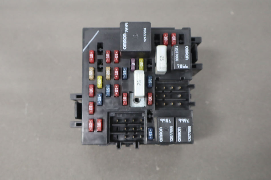 Cabin Fuse Box, 2002, Chevrolet, Silverado 2500