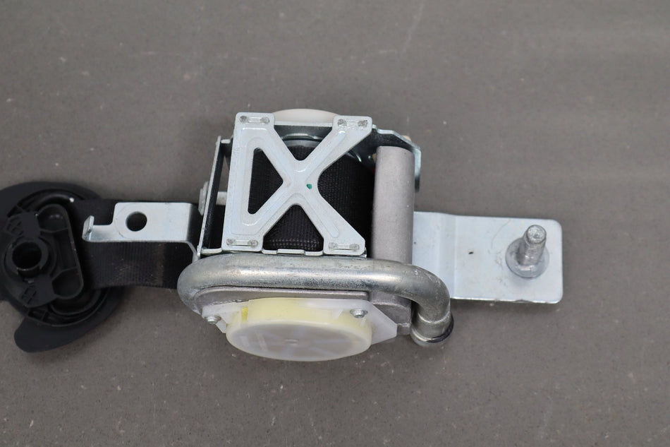 12-20 Tesla Model S Driver Left Front Seat Belt Retractor