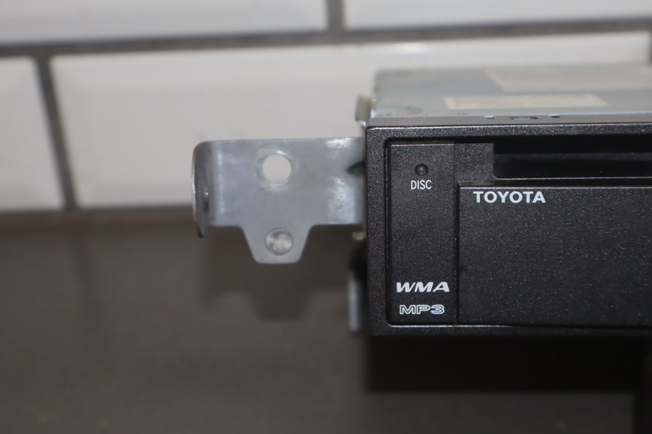 2012 Toyota Sienna- Radio CD DVD Player PN:8627045010