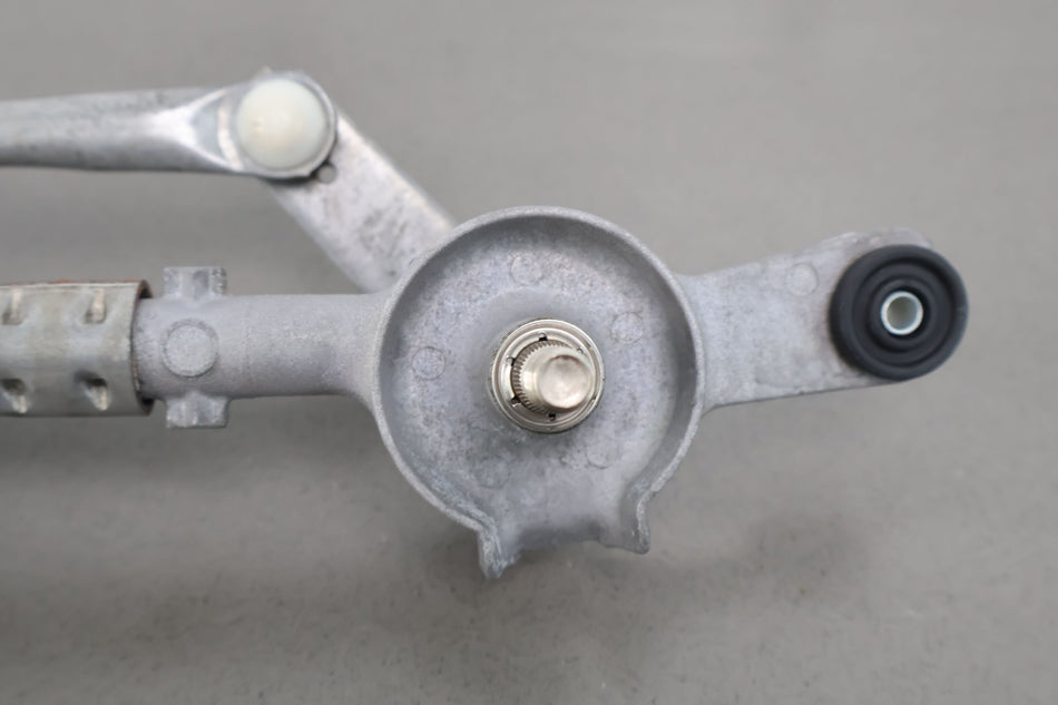2017 Chevrolet Camaro V- Wiper Linkage