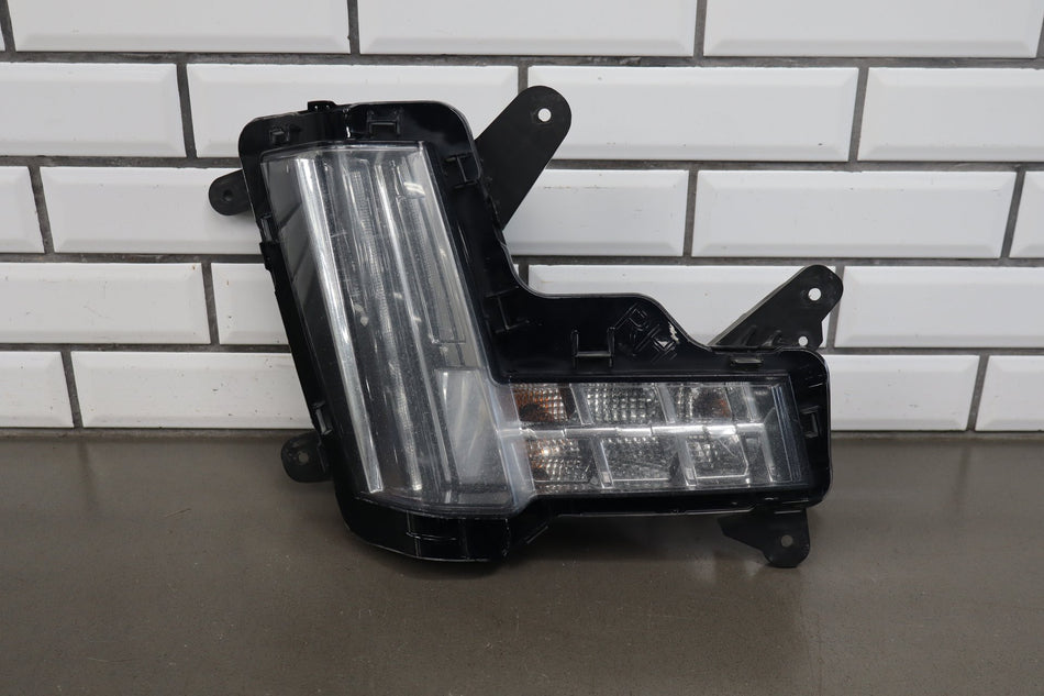2015-2020 Cadillac Escalade Right Front Lamp 84018691 OEM