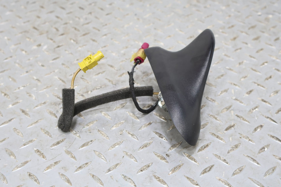 10-15 Chevrolet Camaro Sharkfin Antenna (Black)