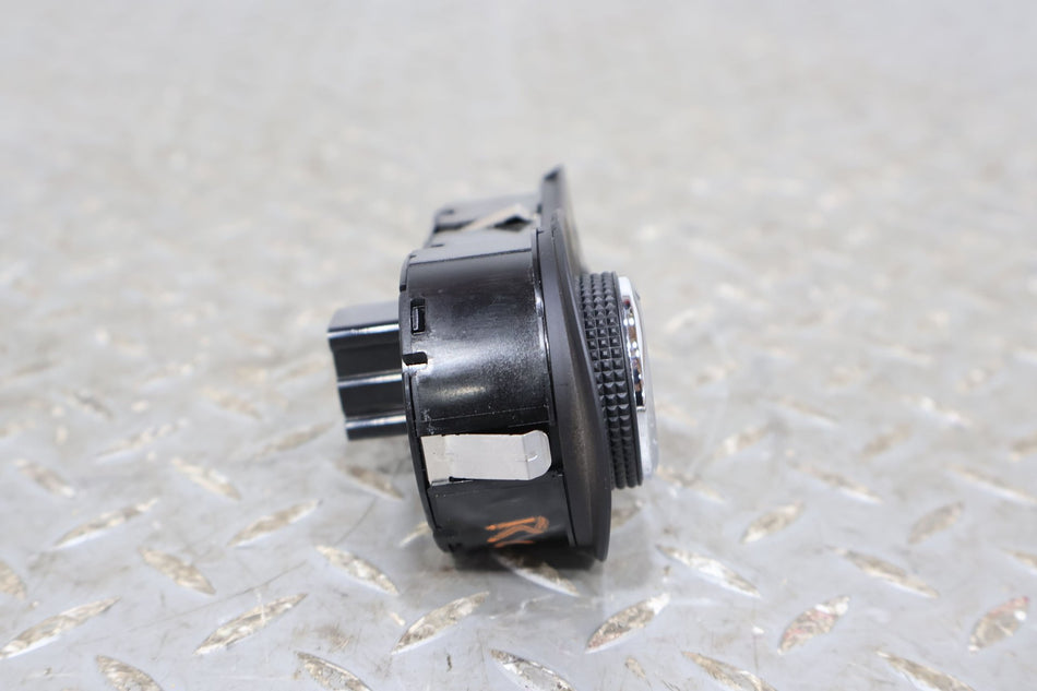 2012 Chevrolet Camaro- Headlight Switch