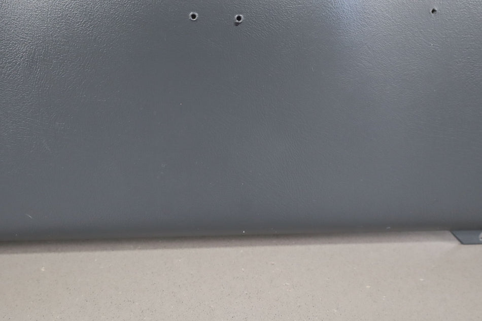 01-02 Chevy GMC 2500HD Dashboard Pick Panel Knee Bolster Graphite 12D