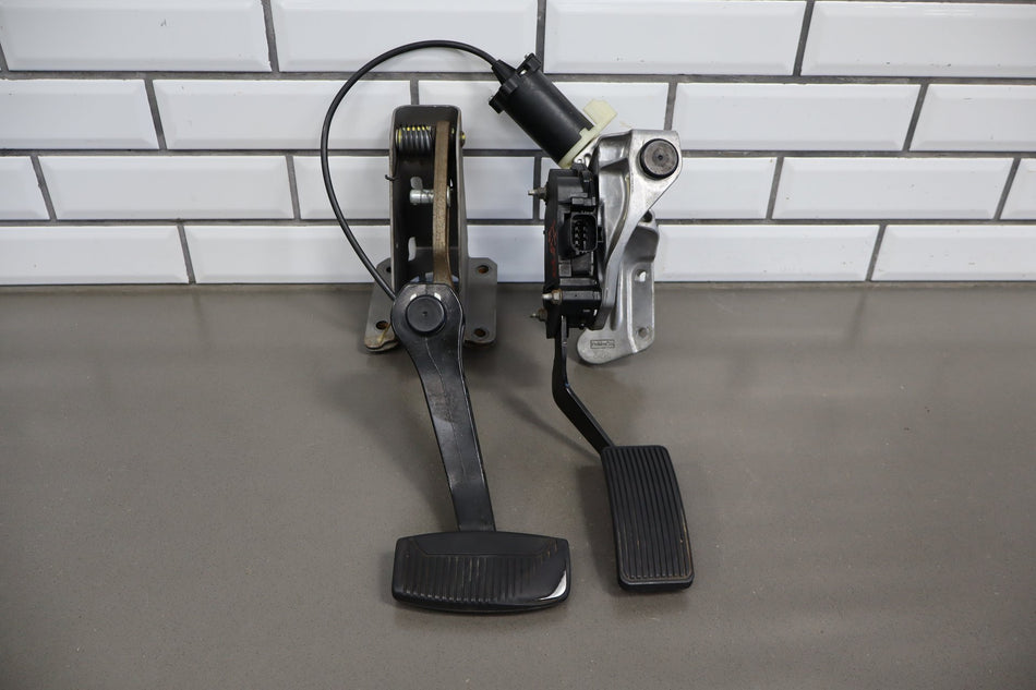 2008 Ford F-250 Super Duty 6.4 Diesel Power Adjustable Pedals OEM