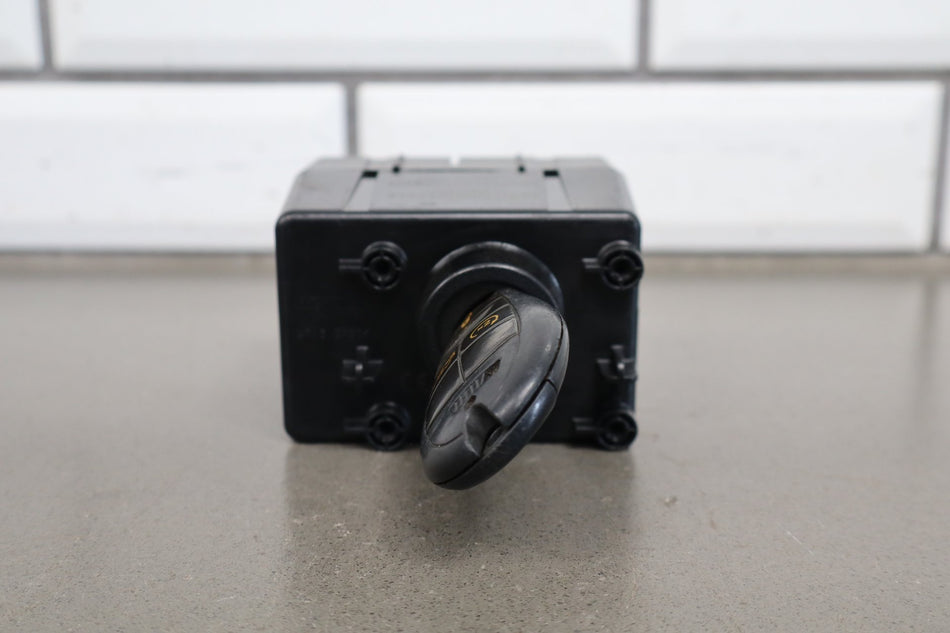 11-14 Dodge Challenger Ignition Switch With Key Tested