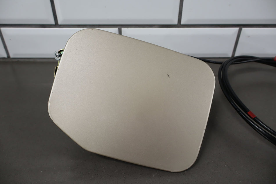 1991-1997 Lexus LX450 Lexus LX450 Fuel Filler Door