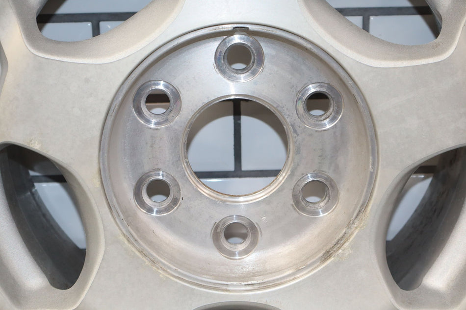 2004 Chevrolet Silverado 1500- Wheel