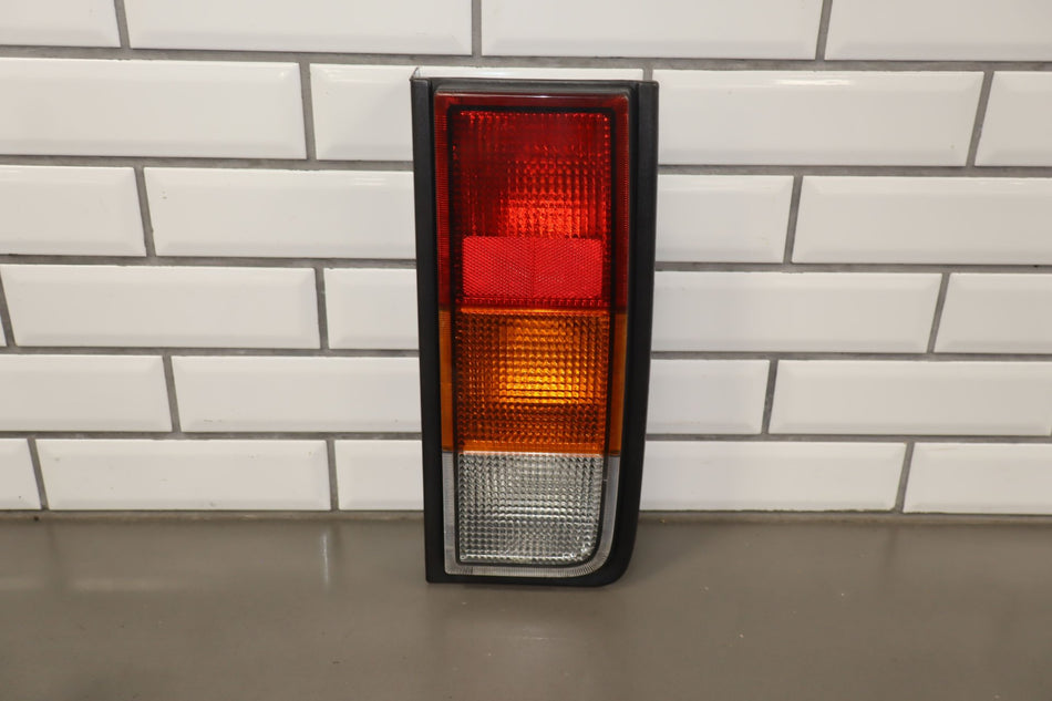 2003-2004 Hummer H2 Right Tail Light 15193459