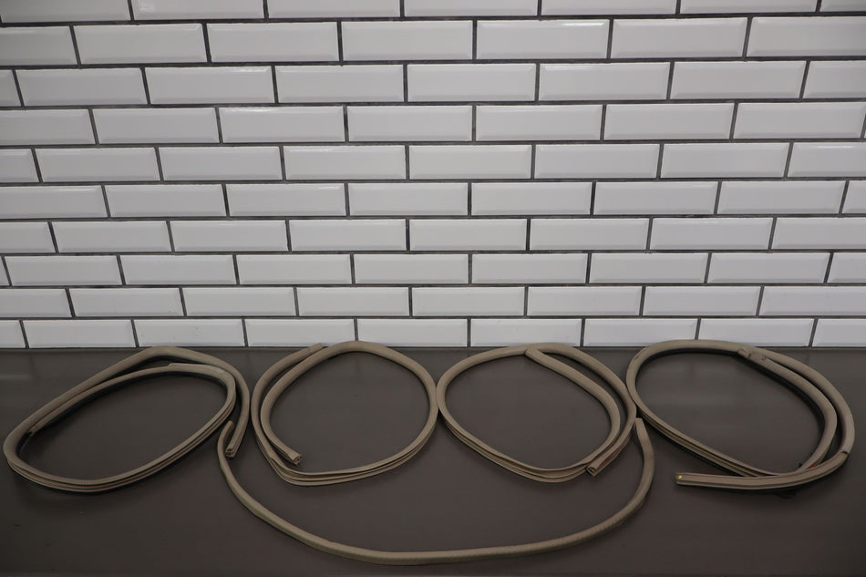 1996-1997 Lexus LX450 Land Cruiser Door Weather Stripping Seal Set of 5