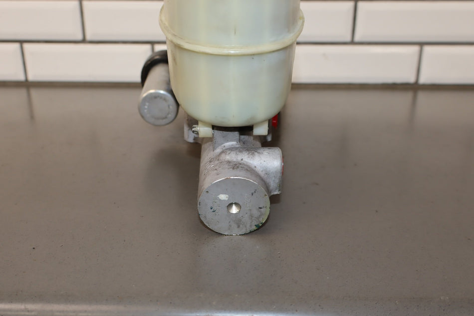 2013 Chevrolet Suburban Brake Booster OEM