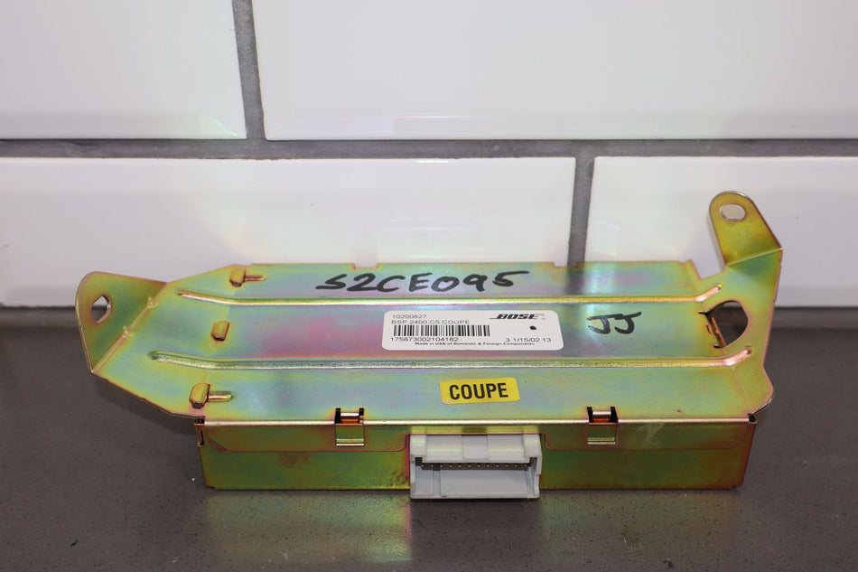 2002 Chevrolet Corvette- Radio