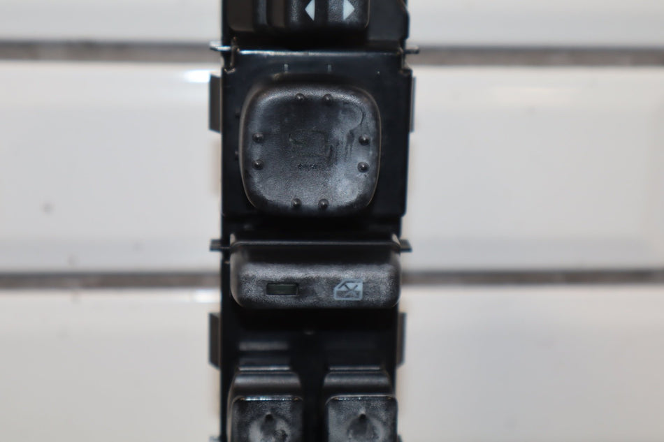 2003 Hummer H2 Front Door Switch 15202850 OEM