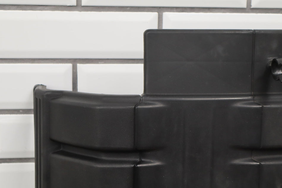1998-2002 Isuzu Trooper 3.5L Engine Cover OEM