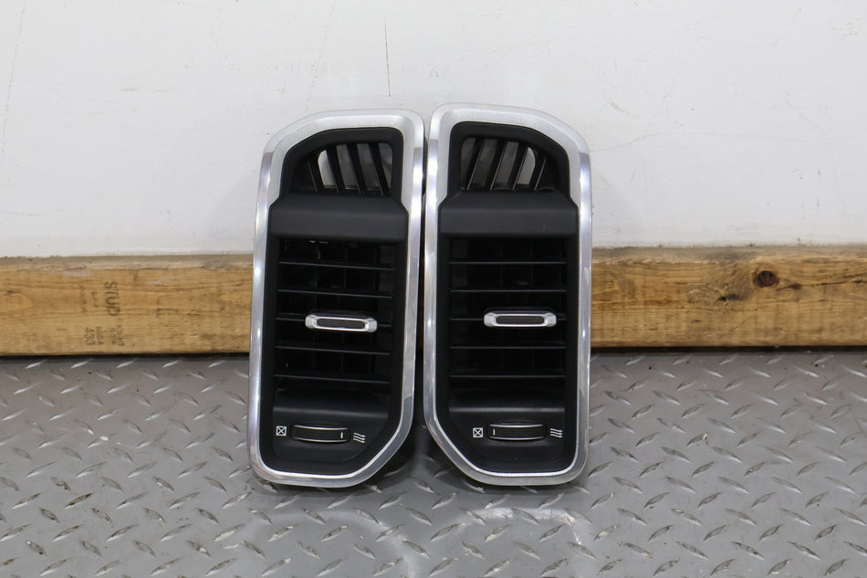 2019 Ram 3500- Dash Vent