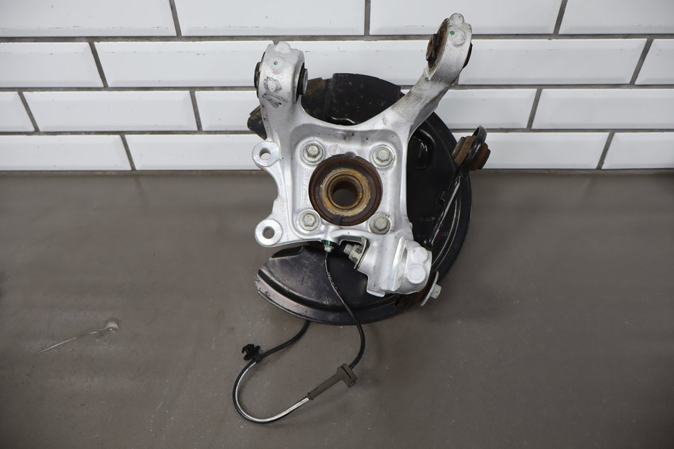 2015 2023 Ford Mustang Rear RH Passenger Side Suspension Assembly OEM