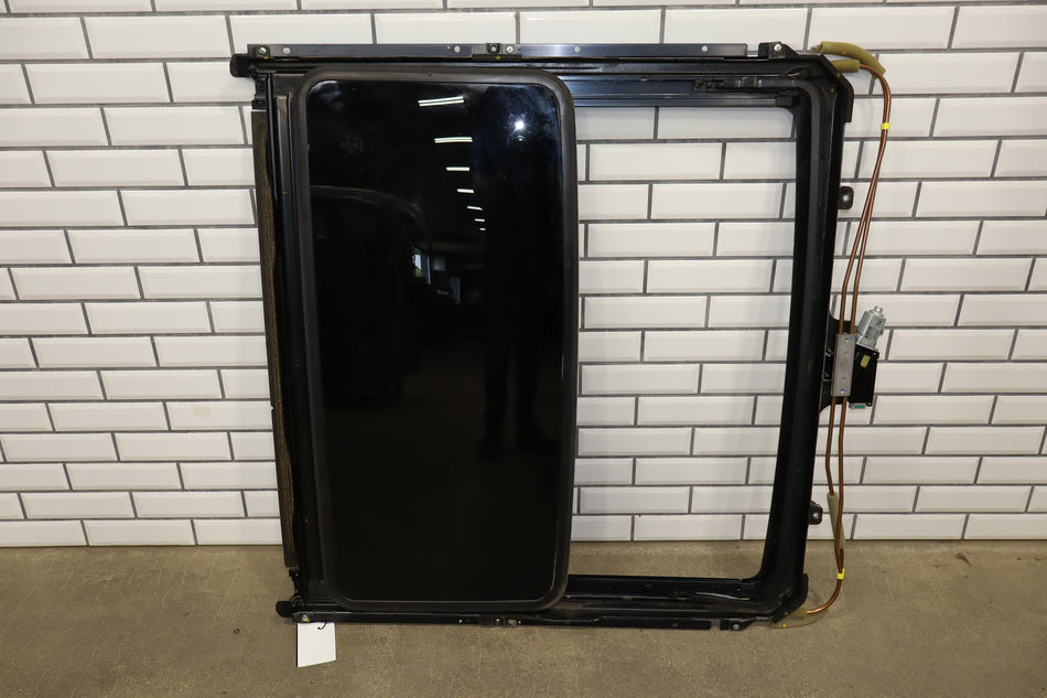 98-07 Toyota Land Cruiser J100 Sunroof Assembly Tested