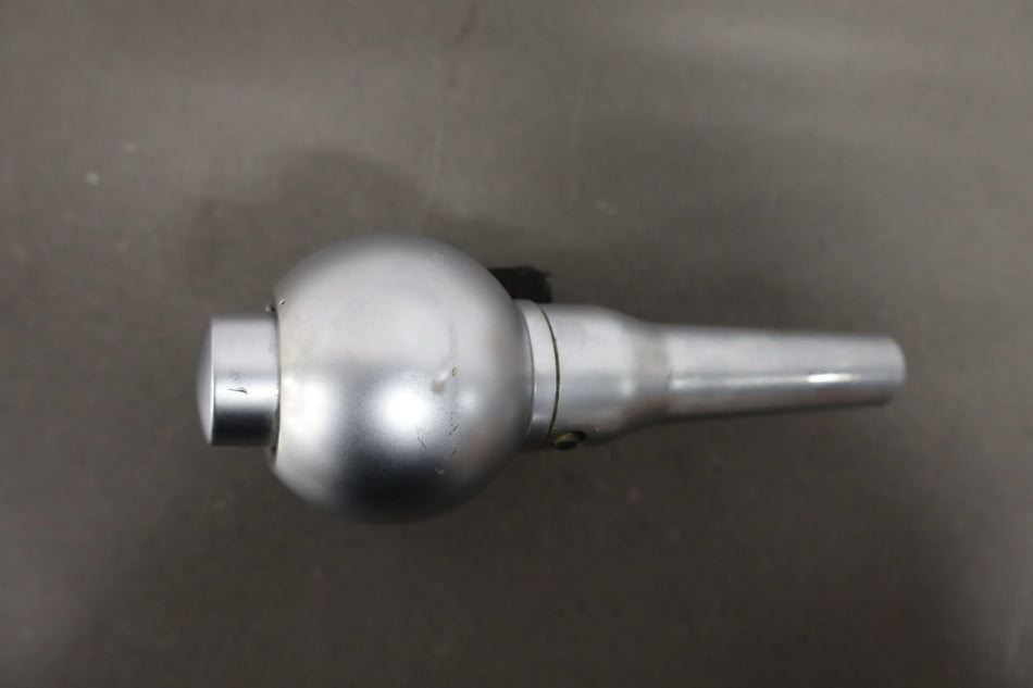 2004 Chevrolet SSR- Shift Knob