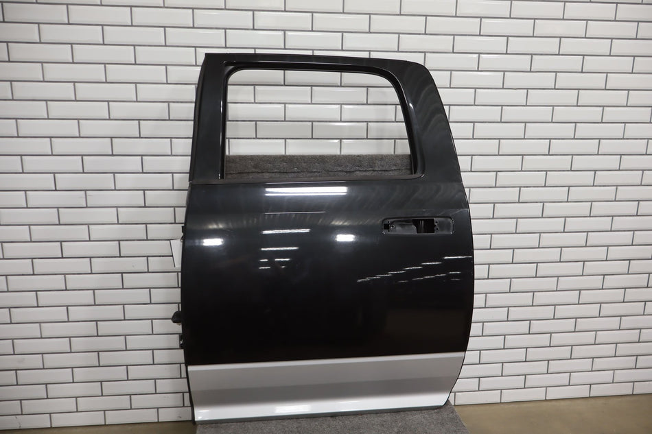 09-18 Ram 19-24 Ram Classic Crew Cab Left Rear Door Black PXR