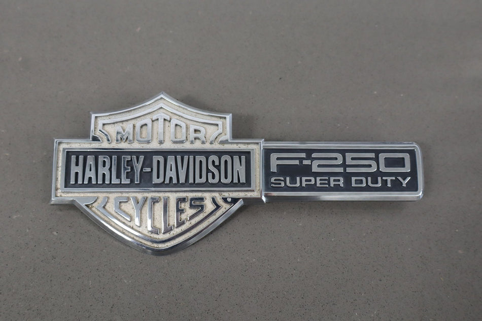 2004 Ford F-250 Super Duty- Emblem