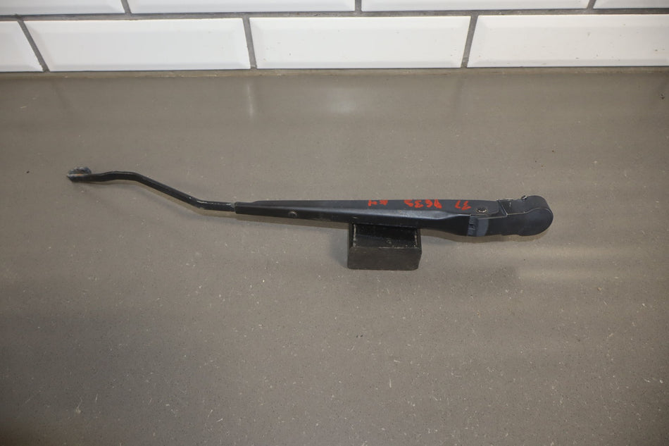 2003-2009 Hummer H2- Wiper Arm Pair
