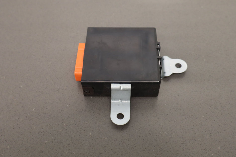 1997 Toyota Land Cruiser- Chassis Control Module