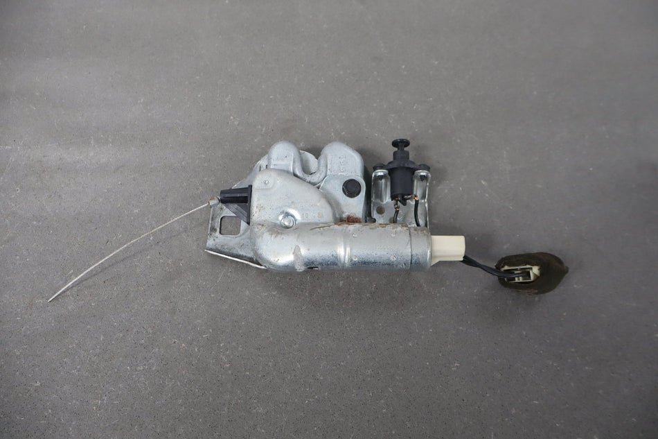 1984-1996 Chevrolet Corvette C4 Coupe Lid Latch