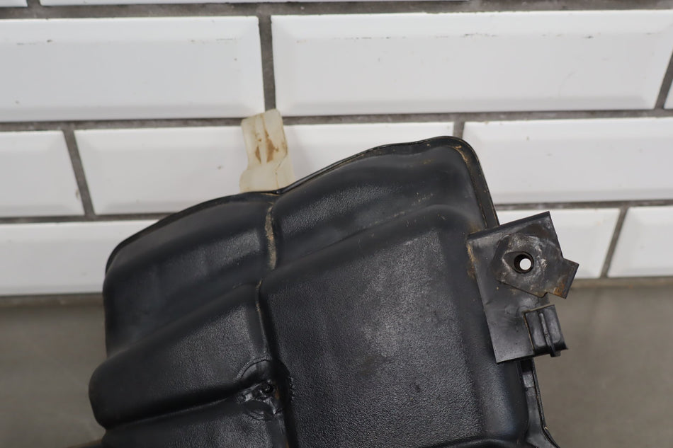 2003-2004 Ford F250 F350 6.0L Powerstroke Coolant Degas Bottle Assembly